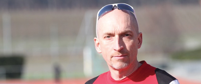 Il court pour la cause des enfants