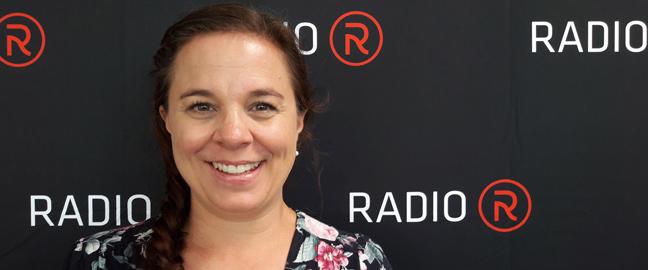 Une conteuse dans la salle de bain