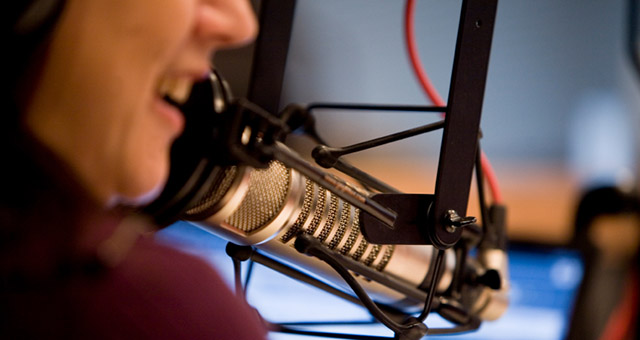 Développer ses compétences pour prêcher en radio